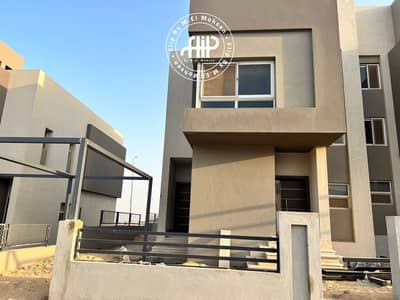 تاون هاوس كورنر للبيع في إيتابا