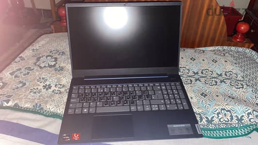 Lenovo ideapad rayzen 5 /ram 12/256