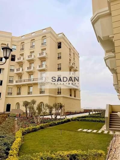 Apartment with a 50% discount, ready to move, finished with air conditioning, in R5, one of the most prestigious neighborhoods in the New Adminis