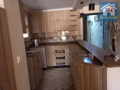 Apartment for sale in Hadayek El Qobba Square, a special opportunity, excellent location, super lux, first residence, and close to all services.