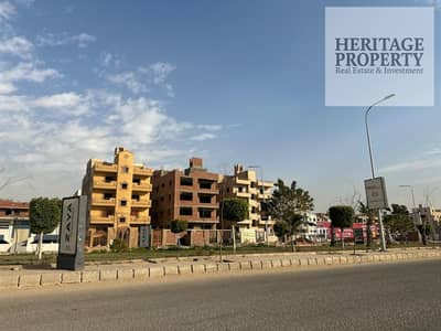للبيع شقة في حدائق أكتوبر – الإسكان المتميز نصف تشطيب 155م