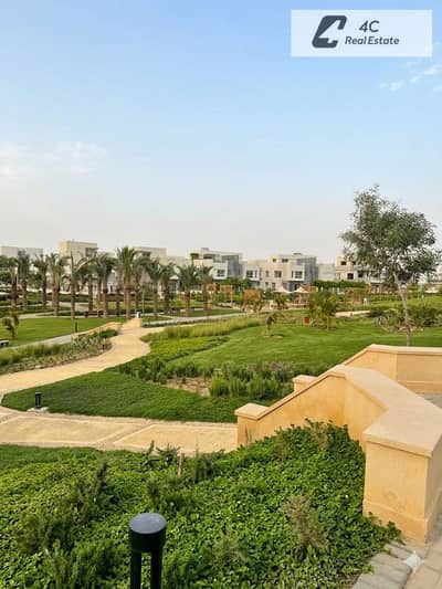 Apartment garden bahary corner 2 Bdr With DP & Installments Prime Location View landscape In Hyde Park Fifth Settlement New Cairo Next To Mivida