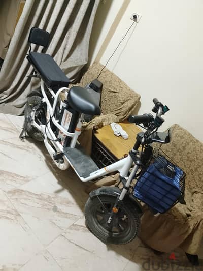 سكوتر فيجوري استعمال ثلاث شهور للبيع