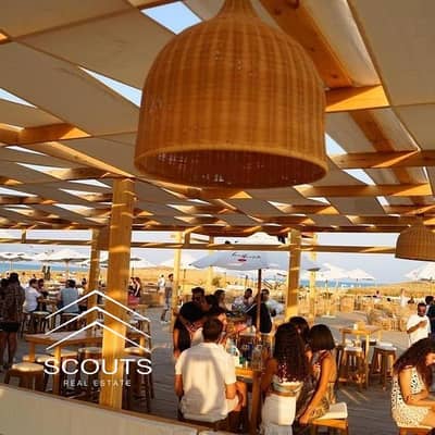 Chalet for sale in the UAE cities, finished to a high standard, with the largest developer in Abu Dhabi (the Royal Family), for sale in Ras Al Hekma,