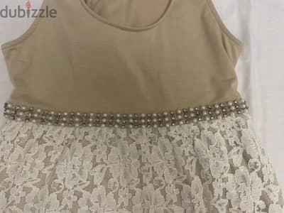 Elegant blouse with belt