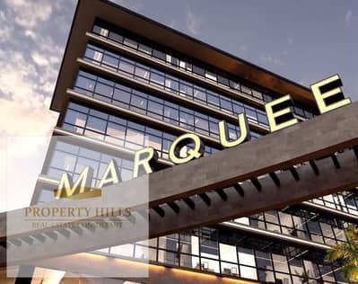 Immediate handover in the heart of the financial district: a commercial space with a significant discount on its price, measuring 44 square meters.