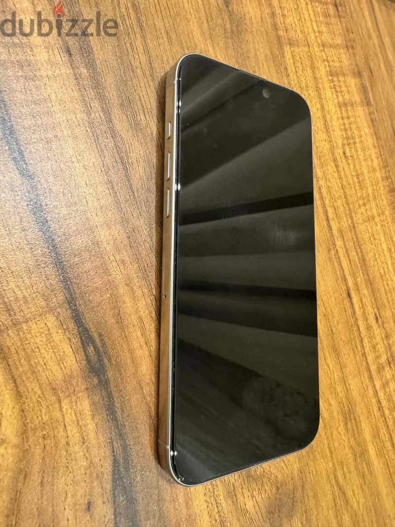 IPhone 16 Pro Max 1