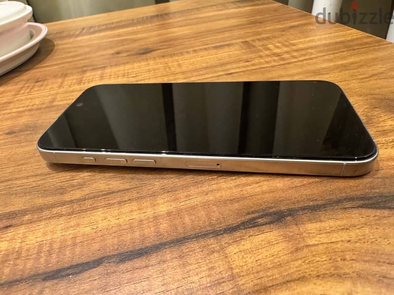 IPhone 16 Pro Max 3