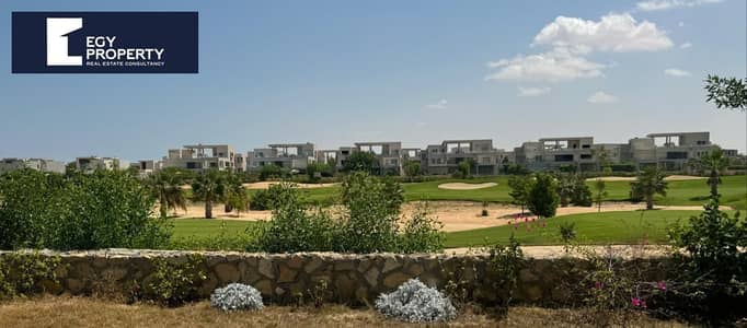 شاليه بحديقة للبيع في هاسيندا باي الساحل الشمالي متشطب بالكامل بالفرش