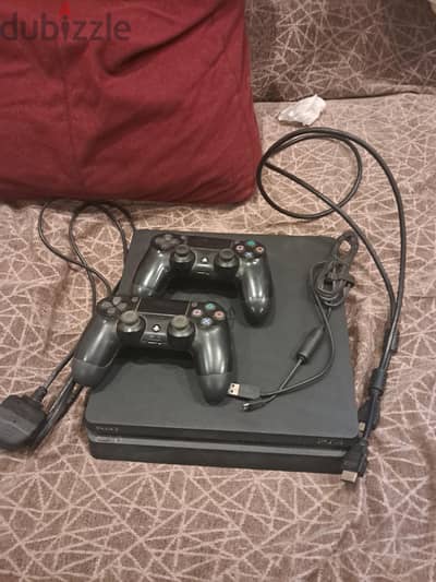 ps4 slim 500gb استعمال خفيف