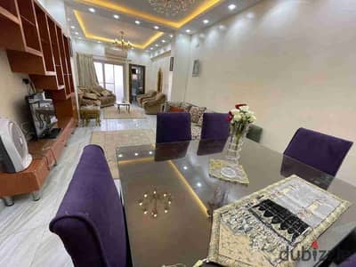 شقه للايجار في المطبخ والتكييفات في التجمع الخامس النرجس 3 فيلات قريبا من فندق الدوسيت ومحطه المونوريلا