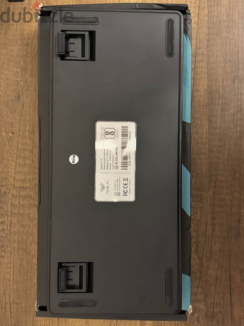 Aula F75 10