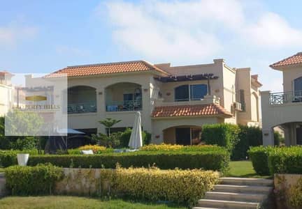 شاليه في لافيستا العين السخنه  متشطب بالكامل شايف البحر والاجونزresort متكامل الخدمات