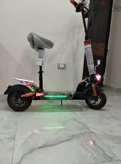 foldable original Kugoo scooter سكوتر كوجو اصلي قابل للطي