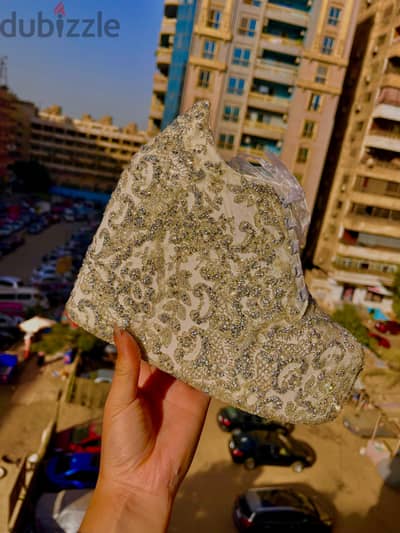 كوتشي زفاف بكعب 15 سنتي للبيع اتلبس مره واحده