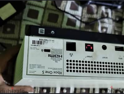للبيع جهاز Xbox One S مساحة 500 جيجا بحالة ممتازة جداً (استعمال راقي