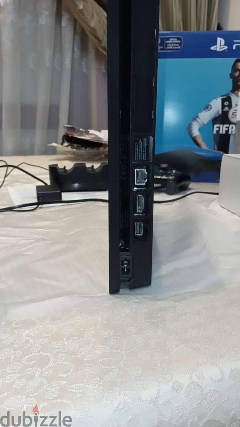 playstation 4 slim 4