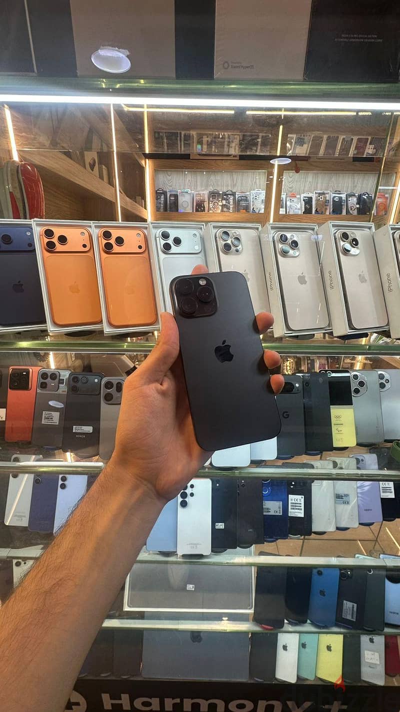 Apple - iPhone 16 Pro Max 4