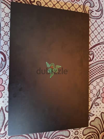 Razer blade 17 gaming laptop