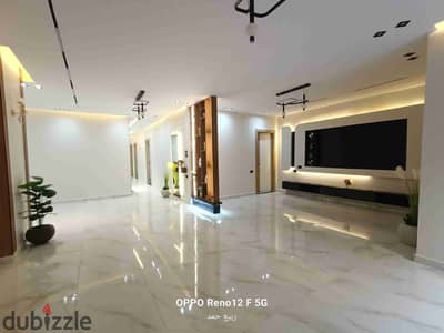 Villa Ardi for Sale in Hadayek El-Ahram 230 meters Front Area, a few steps to the Horus gate and the fourth gate. Excellent location!