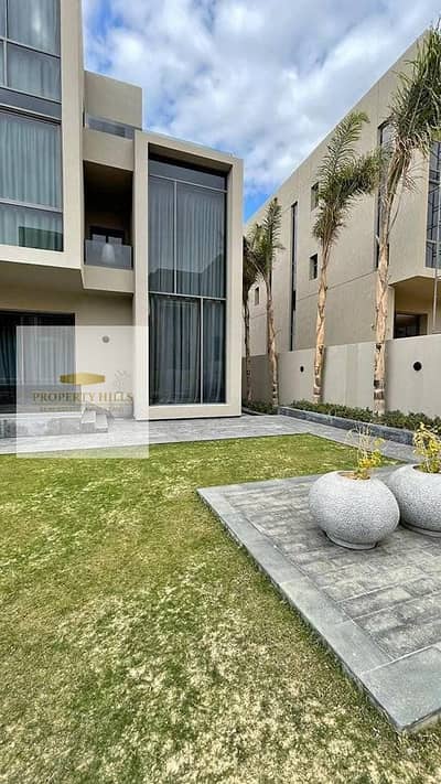 The last villa is down in price on Water Way, a few minutes from the American University and main roads inside the compound.