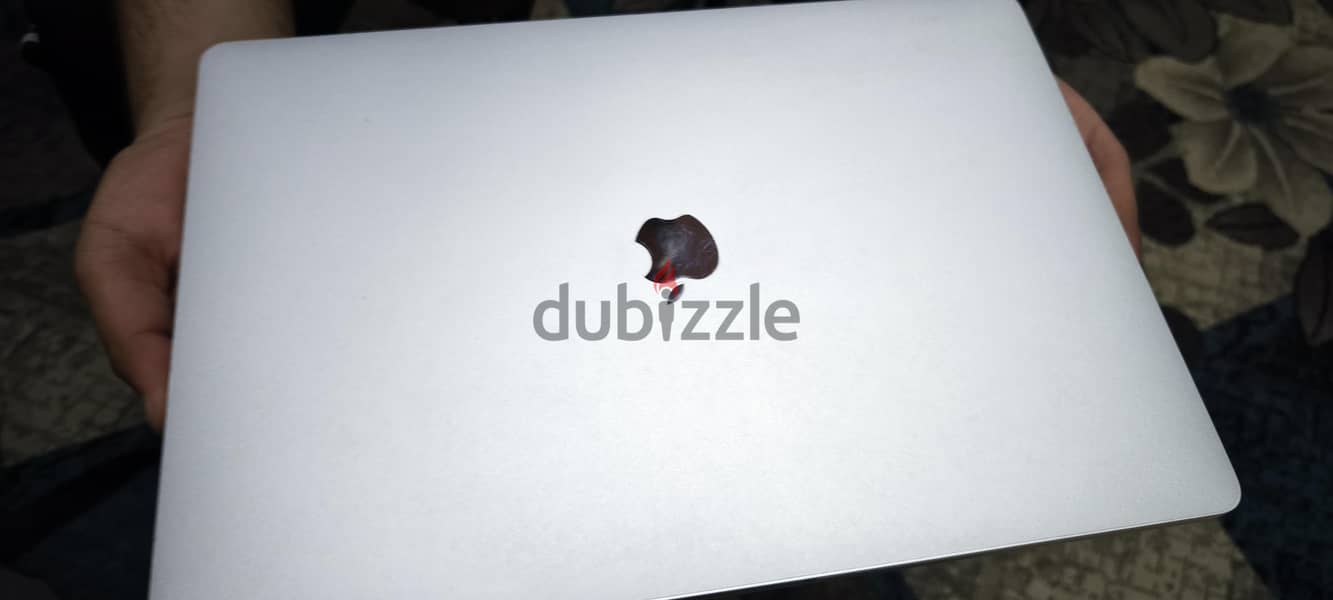 Apple MacBook pro 1