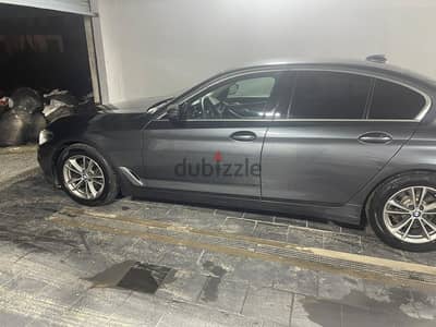 BMW 520 luxury 2000cc