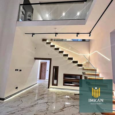 فيلا للبيع متشطبه بالكامل بالتقسيط علي 15 سنه سور في سور مع سوديك ايست بمقدم 870,000 في كمبوند طلاله TALALA في هليوبوليس الجديده