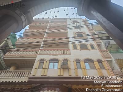 عماره ٧ ادوار في منية سندوب أمام مسجد المتولي