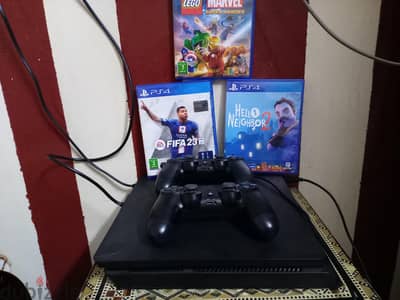 بلاي ستيشن 4 سليم ومعاهم 3 سى دى