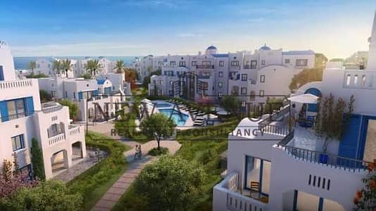 شاليه مفروش بالكامل جاهز للسكن في افضل موقع للبيع في مراسي الساحل