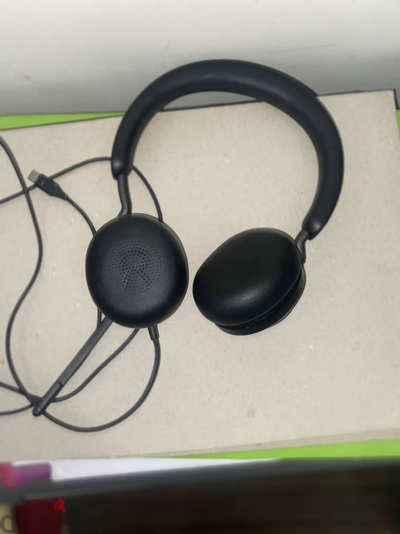 Jabra Evolve2 40 SE USB-C Stereo MS – Black 1