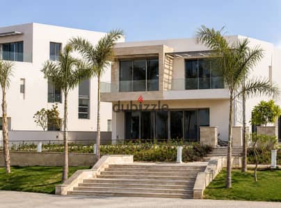 Large twin house ready for residence with a view of the Pyramids next to Aura
