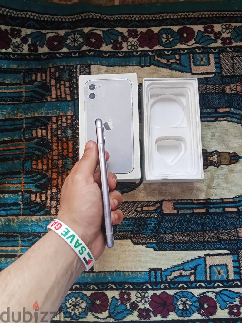 iPhone 11 3