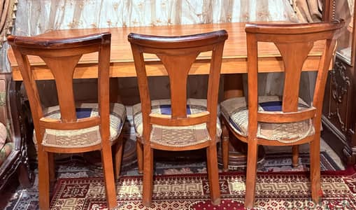سفرة خشب زان عموله للبيع مع 6 كراسي