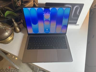   MacBook Pro (14-inch, M3  8-core CPU,  10-core GPU,16GB Ram,512GB