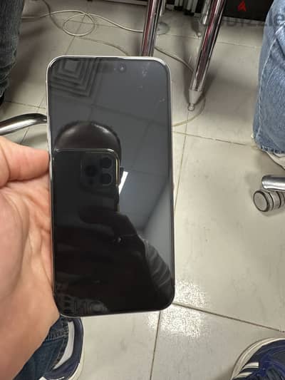 IPhone 15 pro max 256 battery 86%