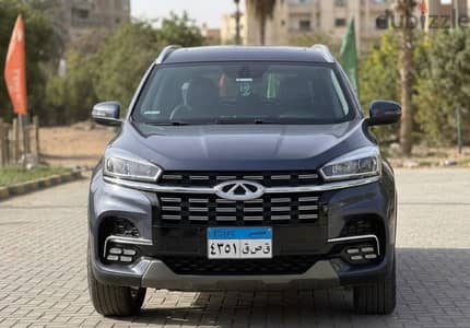 سياره 6 راكب بلسائق موديل السنه للسفر والمشاوير الداخلية