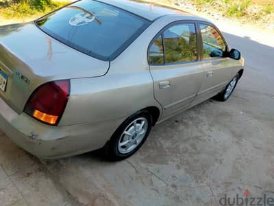 هيونداي افانتي 2000