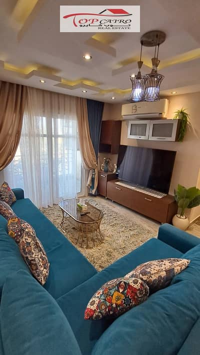 للايجار شقه مميزه مفروشه مميزه في مدينتي B7