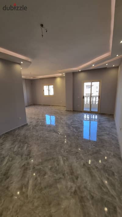 البنفسج عمارات شقة للإيجار بالمطبخ دور2 بحري بأسانسير بالقرب من شارع التسعين الشمالي ومحور محمد نجيب وبوابة 13 الرحاب القاهرة الجديدة