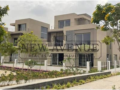 توين هاوس فاخر للبيع موقع مميز استلام فوري في بالم هيلز Palm Hills New Cairo
