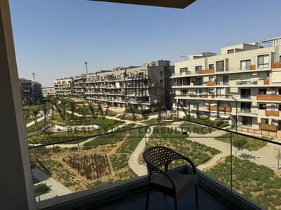 بنتهاوس خدمى ڤي ايديشن في ڤي ريزيدنس فيليت سوديك مساحة مباني 205 متر روف 120 متر 3 غرف نوم 4 حمامات غرفة خادمة تشطيب مستورد تكييف وأجهزة مطبخ