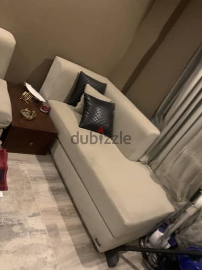 L shap living room خشب زان ٤ قطع تربيزه و ٢ كنبة و بانكت للتخزين