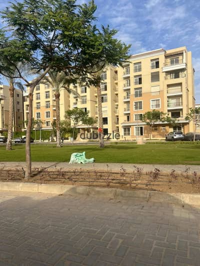 شقة بموقع مميز للبيع في سراي مدينة المستقبل جاهزة للاستلام الفوري Sarai Mostakbal City