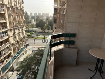 شقة للبيع 220م  امام الحرس الجمهوري من الخليفة المامون