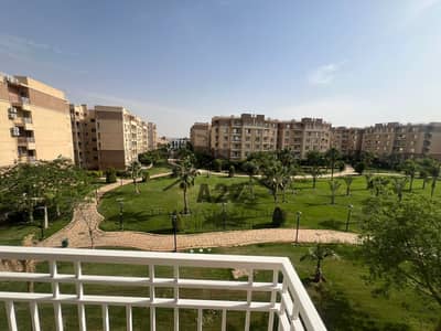 فرصة حقيقية لامتلاك شقة بتشطيب فندقي فاخر في أرقى مناطق مدينتي B 11 133 متر