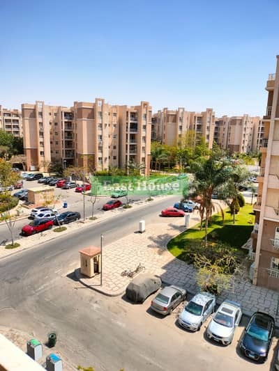 للبيع شقه 96 متر في مدينتي B7 - تشطيب خاص بجوار الخدامات والمسجد بسعر تجاري