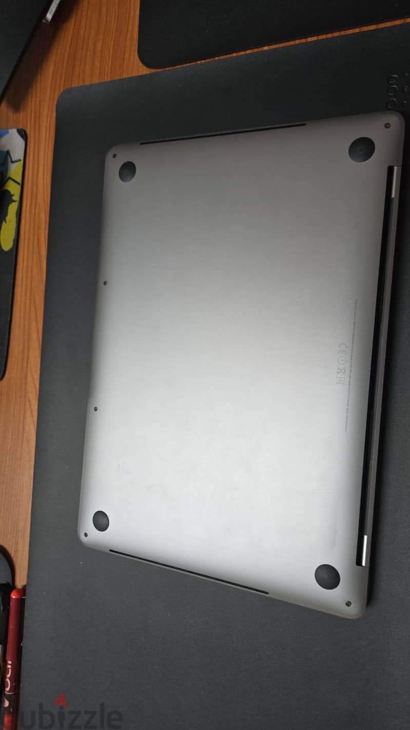 Apple MacBook Pro 13-inch (2017 Touch Bar) - Barely Used 2