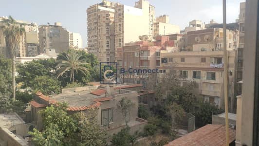 - شقة للبيع 105م ( تصلح سكني أو اداري ) بولكلي شارع ابوقير